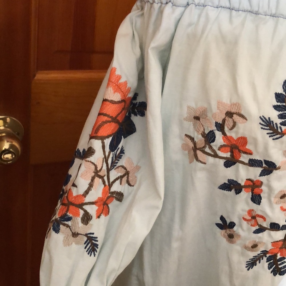 NWT! Off the shoulder light denim dress - Picture 8 of 8